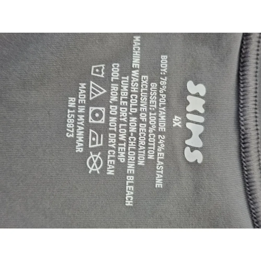 Skims plus size thong panty Nwt‎